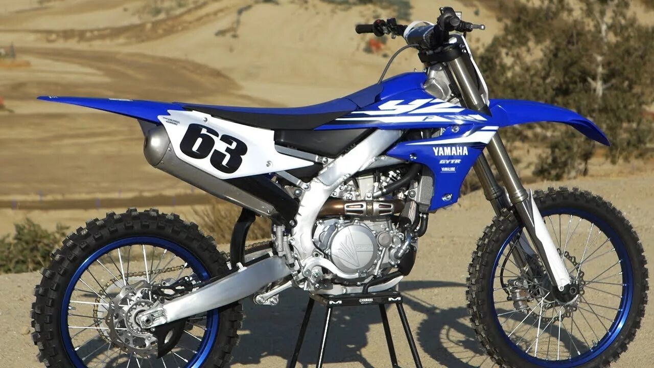 Ямаха yz 450. Ямаха yzf 450. Ямаха yz 450. Кроссовый мотоцикл ямаха 450 в движении. Yamaha yz450f 2019.