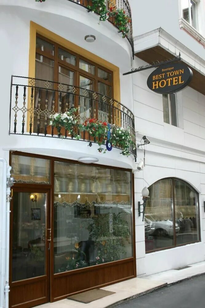 The town hotel 3. Ходжапаша Стамбул. Отели в Старом Стамбуле. Arwen Hotel Стамбул. Гостиница Фатих Стамбул.