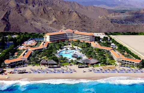 Отель Fujairah Rotana Resort & Spa 5* (Фуджейра Ротана Резорт энд Спа.....