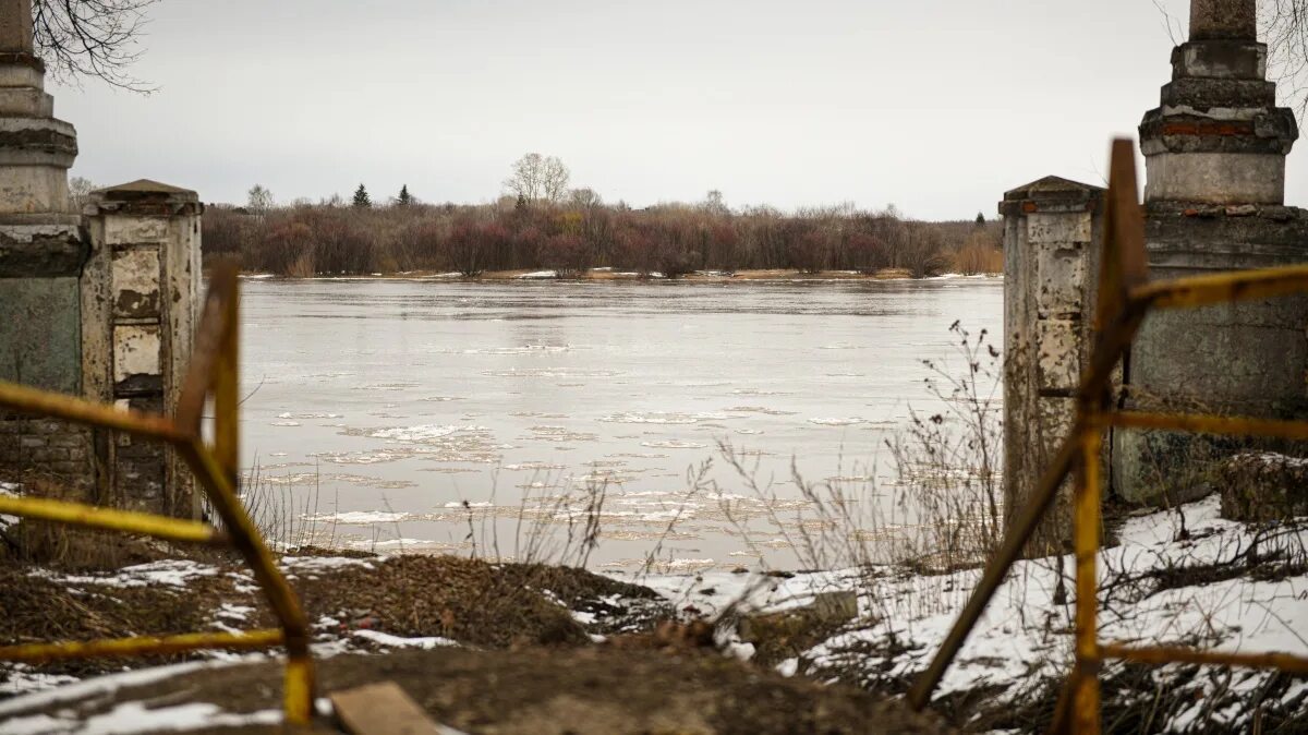 Медное уровень воды. Уровень воды в Вятке Киров. Уровень реки Вятка 2022. Река Вятка ледоход Кировской области. Уровень воды в реке.