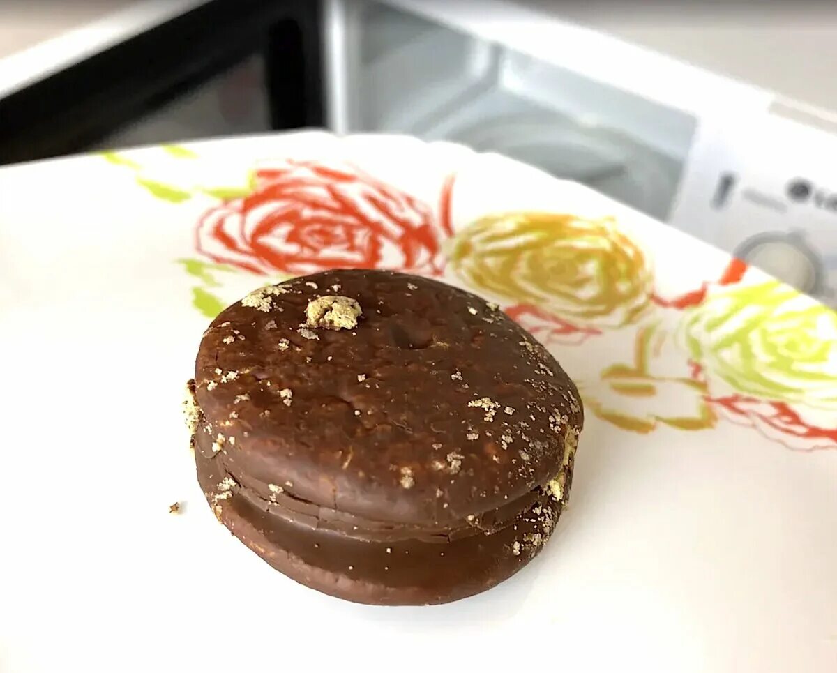 Греем чокопай. Греем чокопай. Чокопай микроволновка. Греем чокопай. Чокопай в микроволновку.