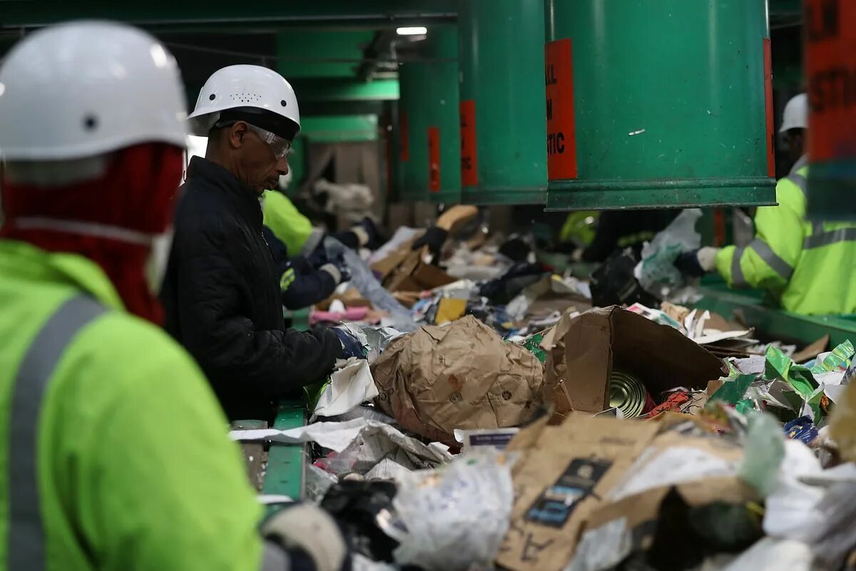 Work recycle. How does work recycle. truck goes to recycling center. what can&#039;t be recycled. what we cannot recycle.