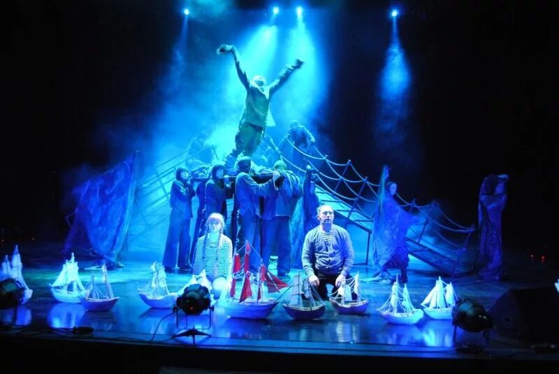 тюз алые паруса вологда. вологда тюз алые паруса артисты. алые паруса вологда спектакль тюз. тюз алые паруса вологда. мюзикл алые паруса тюз.