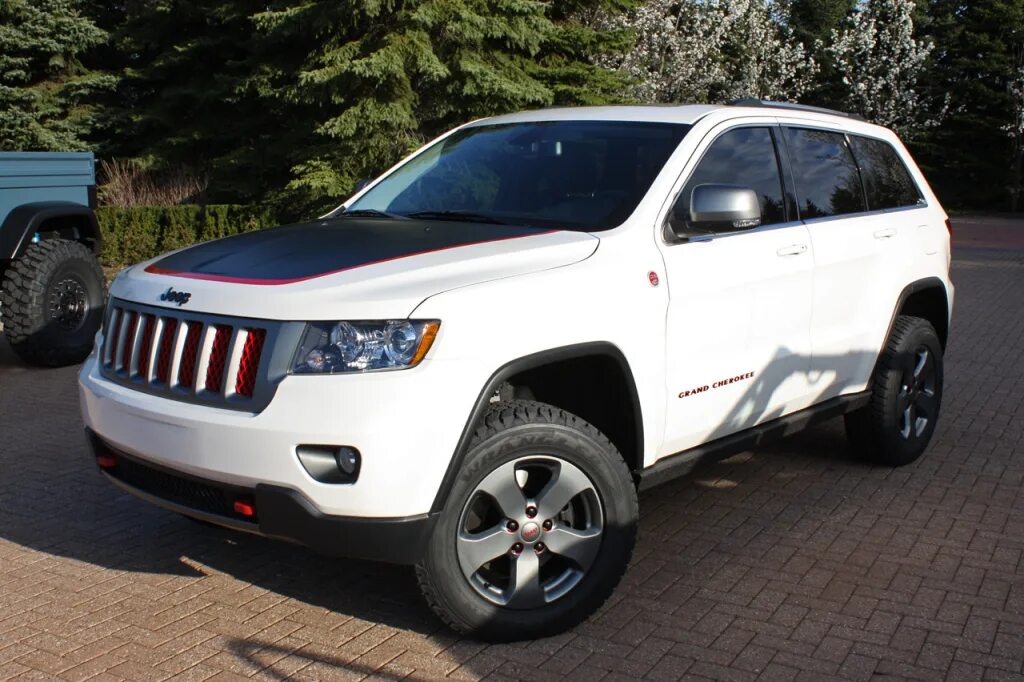 Jeep grand cherokee зеленый. Jeep cherokee kl 2014. Jeep grand cherokee 2012 белый. Черный jeep cherokee trailhawk 2014. Jeep cherokee аксессуары mopar.