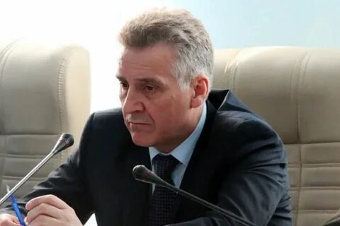 Чиновник 8