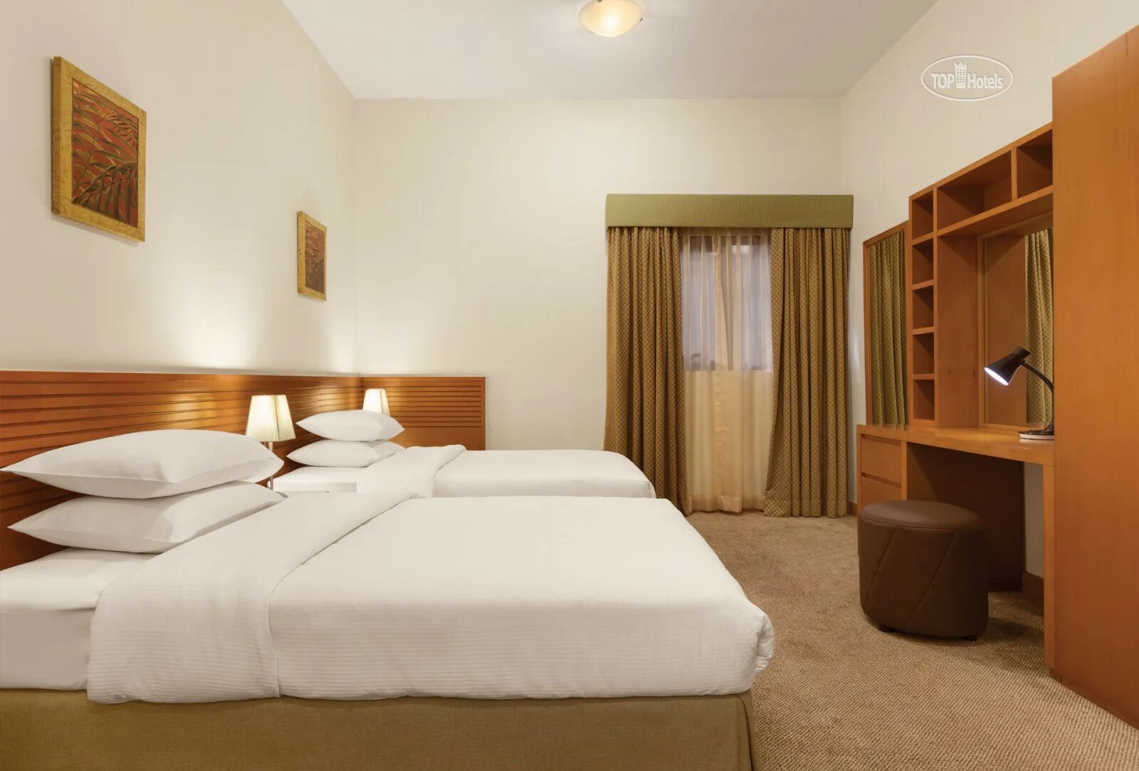 Ramada suites ajman. Ramada beach hotel ajman. Ramada suites ajman 4. Аджман отель ramada. Рамада блэк отель аджман 4.