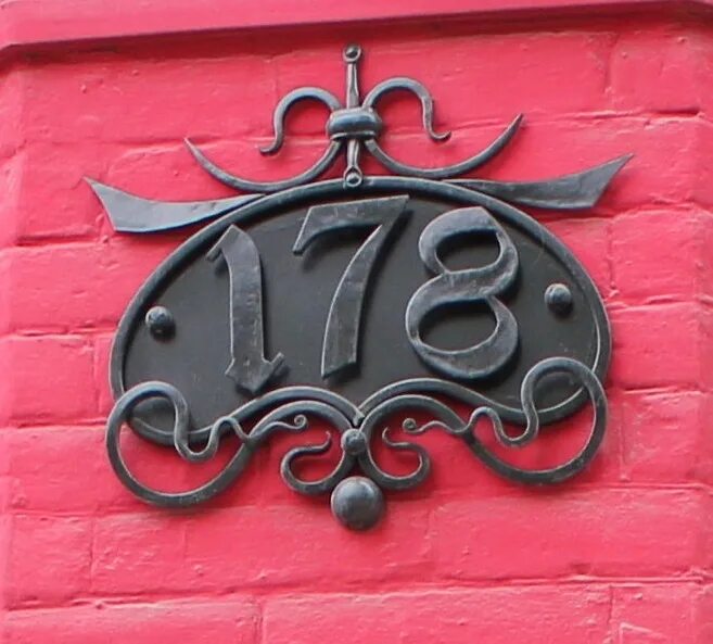 Кованые дверные навесы. Кованый исключение. Ковка патина золото. Художественная ковка металла. Кованый исключение.