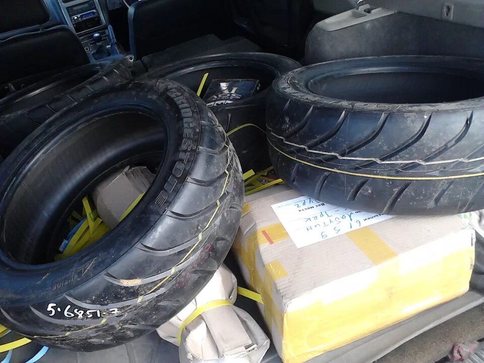 Шина 32 15 15. Полуслики Bridgestone re55s. Bridgestone potenza полуслик. Federal 225 45 15 полуслик. 255 R17 полуслики Субару.