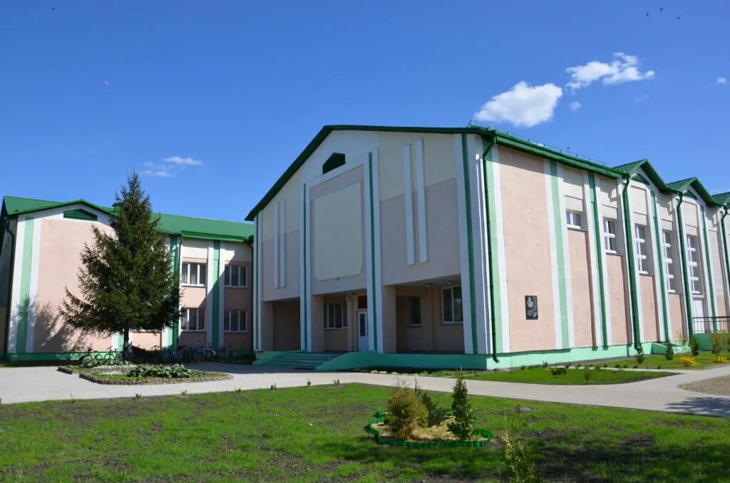 Город житковичи. Житковичи фото. Ж/д вокзал житковичи. Гапоу лениногорский нефтяной техникум. Сш житковичи.