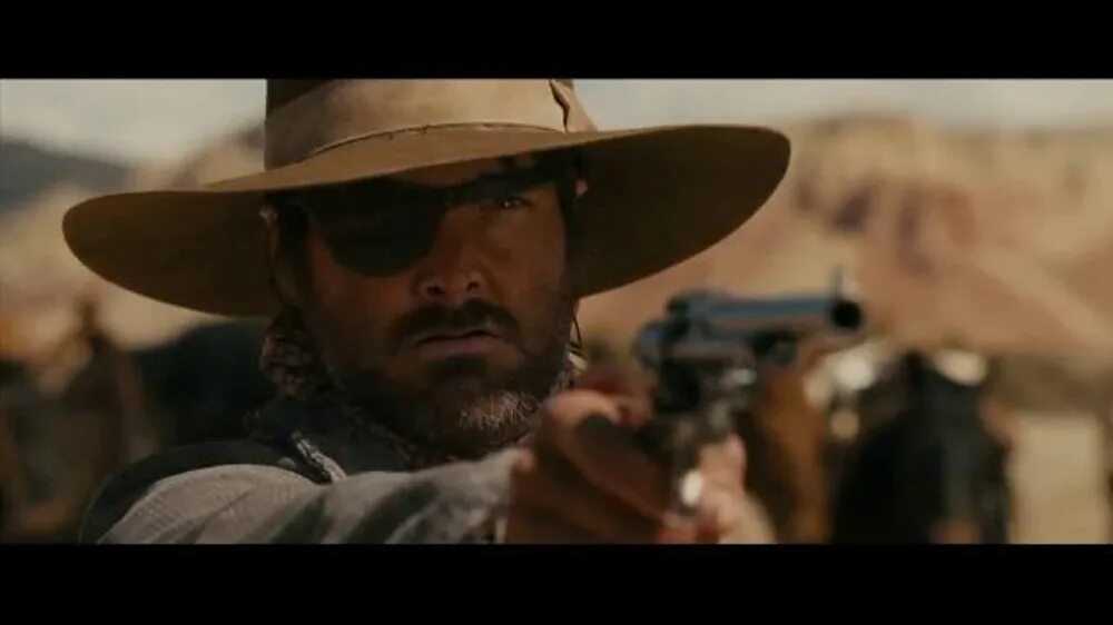 Нелепая шестерка лотнер. Нелепая шестерка на русском. Джон туртурро нелепая шестёрка. Роб шнайдер нелепая шестерка. Нелепая шестёрка (2015).