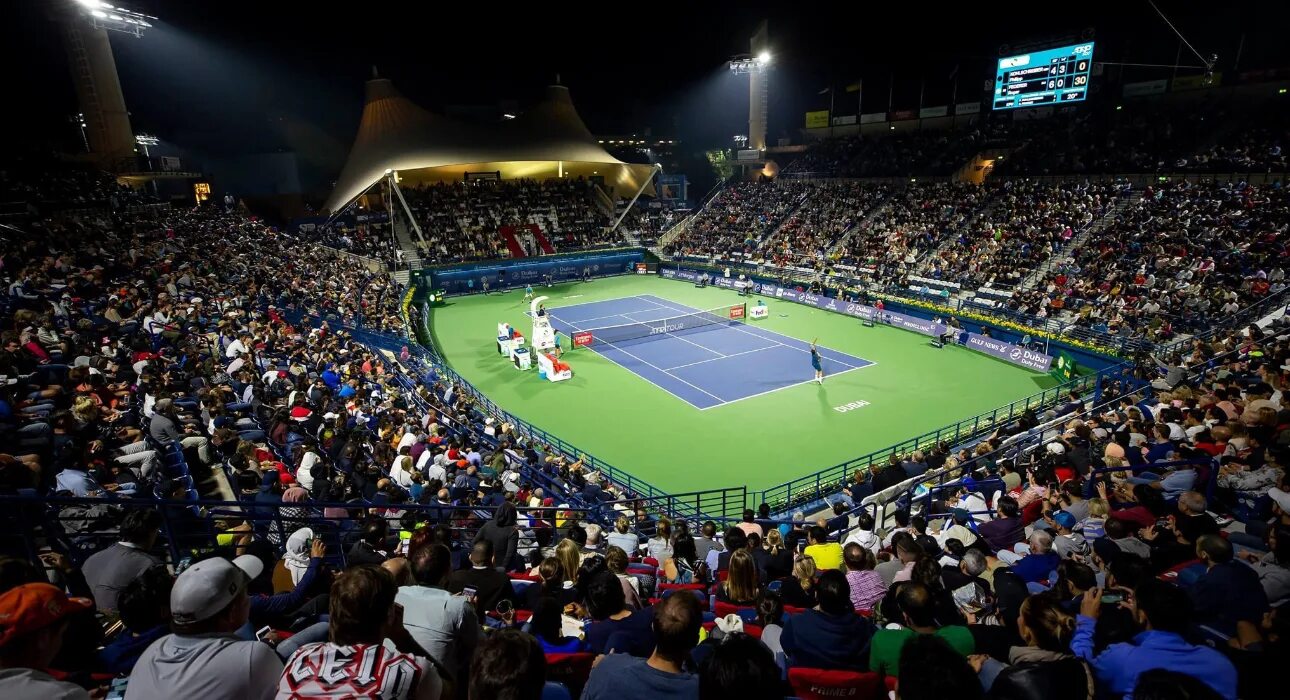 Теннисный стадион. Стадион тенниса с зрителями. Dubai Tennis Stadium. Теннис зрители.