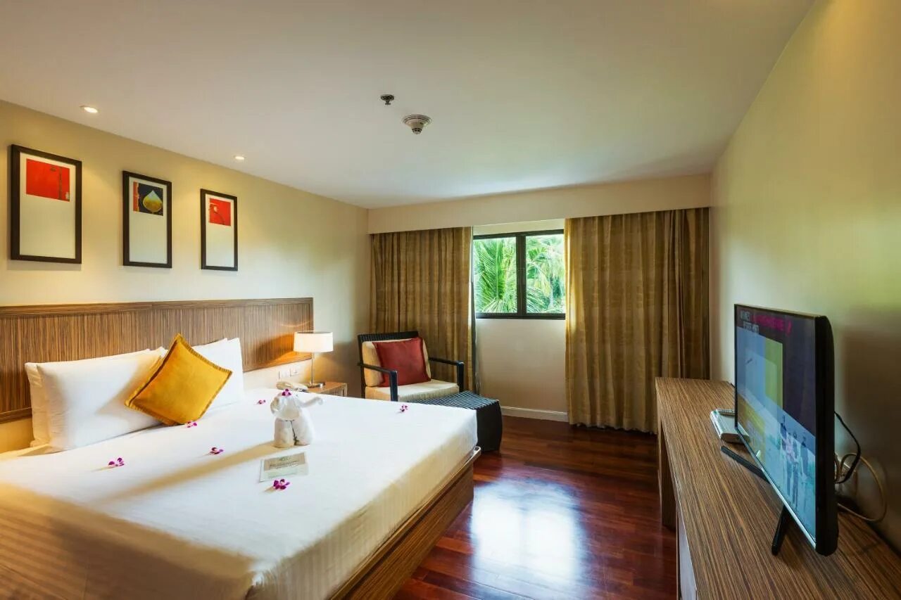 Holiday inn surin ex destination 4. Тайланд Новотель Сурин Бич. Дестинейшен Сурин. Отель destination Resorts Phuket Surin Beach. Novotel Phuket Surin Beach Resort 4*, Таиланд, Пхукет - Сурин.