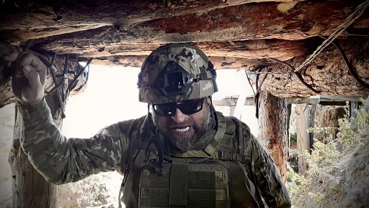 Сладков военкор. Военный корреспондент Сладков. Александр Сладков. Сладков военкор в молодости