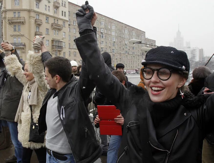 Март 2012 года события. Яшин и Собчак. Собчак на митинге.