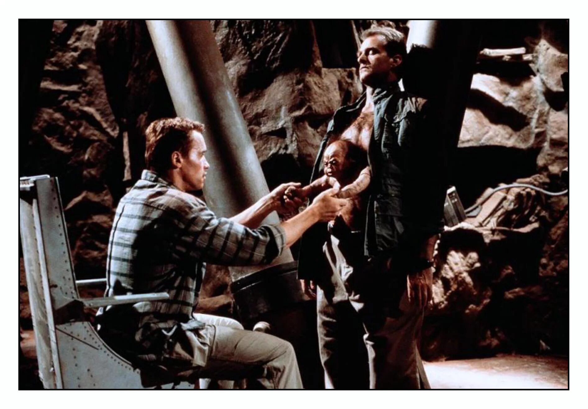 Total recall 1990. Вспомнить всё total recall (1990). Вспомнить все внутри. Вспомнить всё 1990. Total recall 1990 шерон.