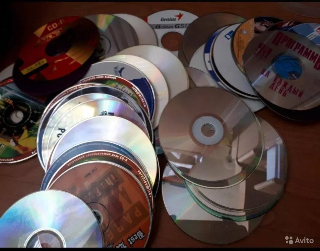 Выпустить диск. Dvd диски 2025. компакт диски с фильмами. cd диски 1992 года. диск записан на болванку.
