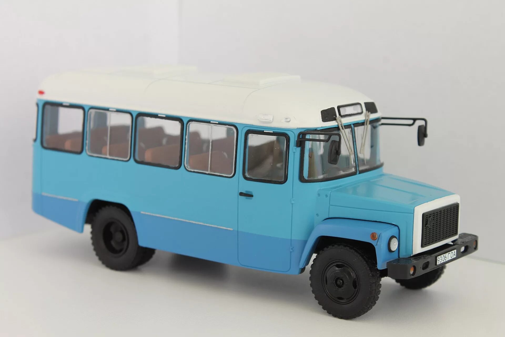 КАВЗ-3976 1:43. КАВЗ 1 43. КАВЗ 3976 модель 1 43. КАВЗ 3976 Автоистории. Ру 1 43