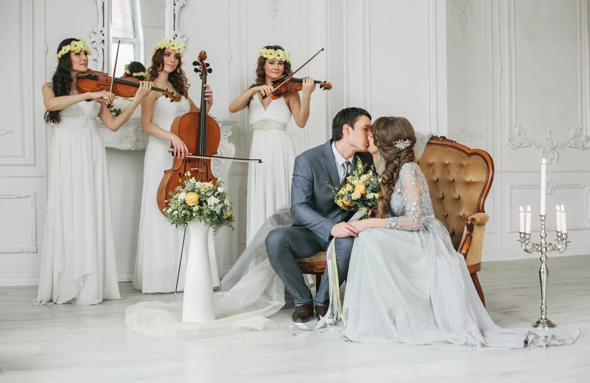 Дуэт свадьба. Музыканты на свадьбе. Оркестр на свадьбе. Свадебный церемония с оркестром. Свадьба скрипка.