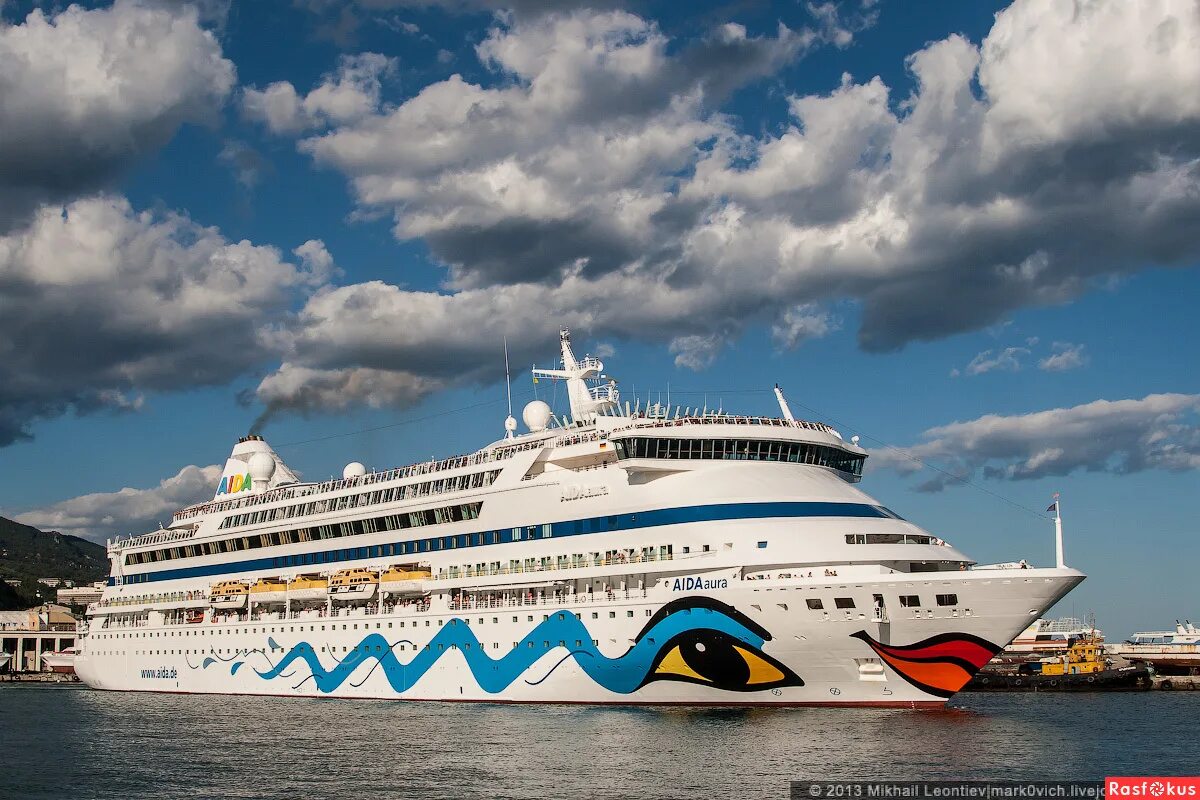 Лайнер astoria grand сочи. Лайнер сочи турция круизный 2022 astoria grande. Князь владимир корабль круизный лайнер. Круизный лайнер astoria grande. Аида лайнер ялта крым.