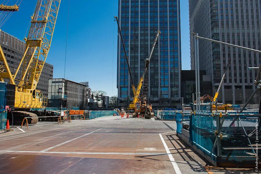 робот в японии 18 метров. японцы построят в токийском заливе город будущего. японцы построят. робот высокий. олимпийская деревня япония.