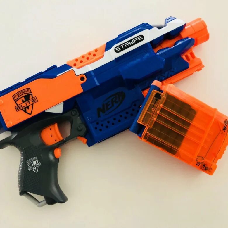 Нерф страйф. Бластер нерф элит стра. nerf elite страйф. нёрф элит страйф синие. нерф страйф сбоку.
