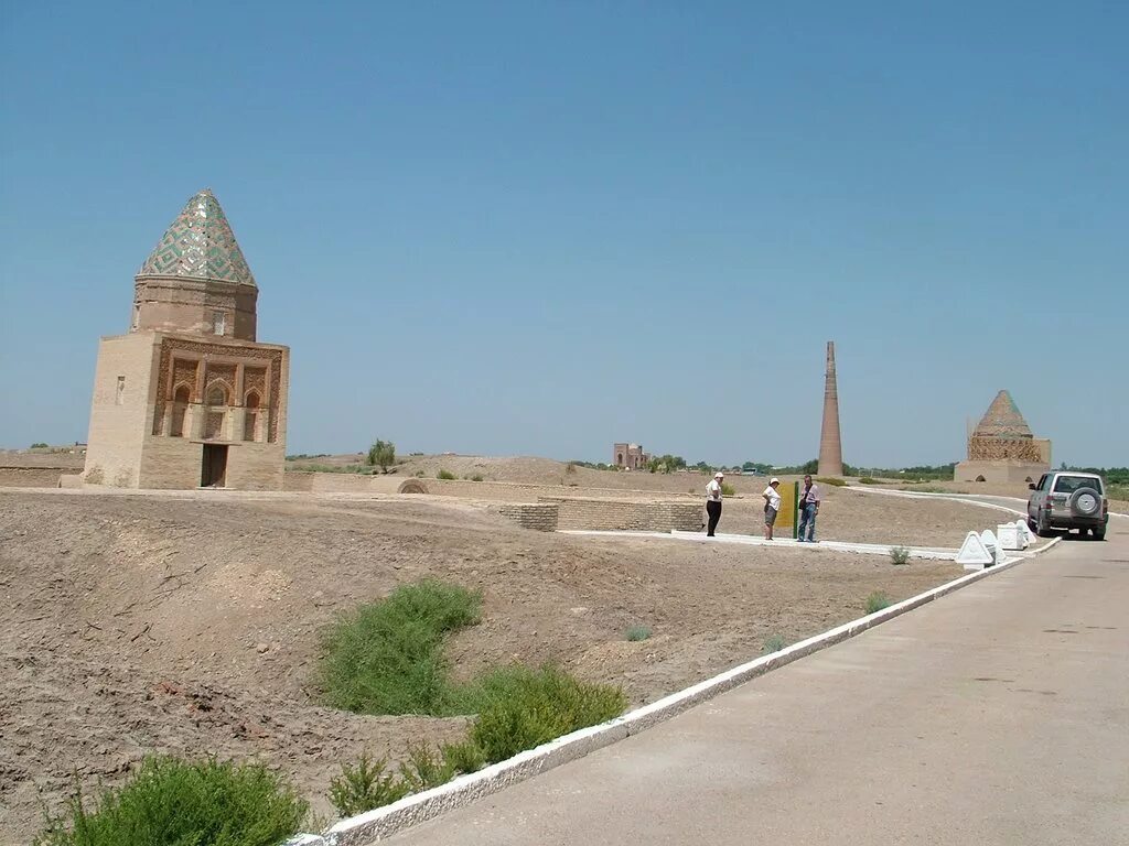 Погода в куня ургенче. Дашогуз Куня Ургенч. Куня Ургенч город. Мавзолей Куня Ургенч Туркменистан. Город Дашогуз Туркменистан.