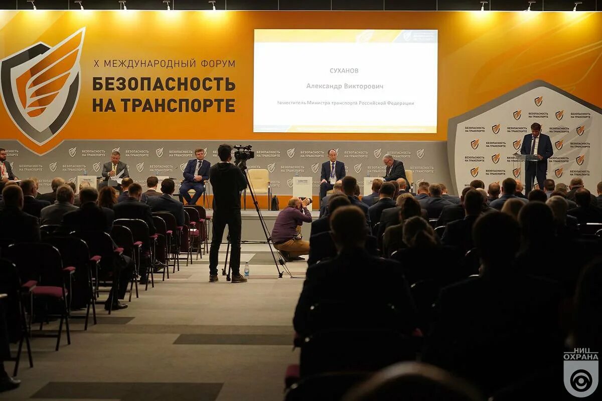 современный университет. работа на международных форумах. технопром выставка новосибирск. газпромбанк пмэф. съемка международных форумов.