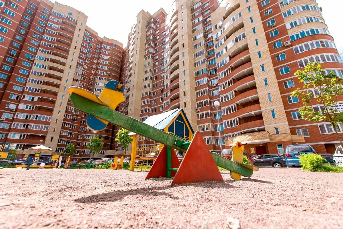 Город ярославль улица суворовская жк молодая семья. Жк ярославль. Краснознаменск московская область дом. Жк экогород ярославль 1. Жк молодая москва.