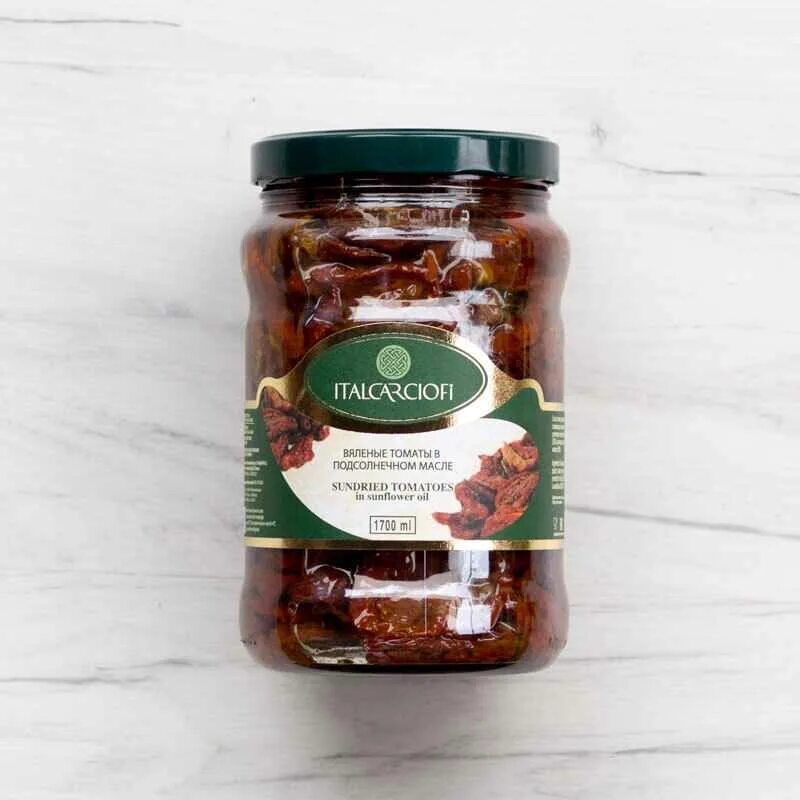 Вяленые помидоры в пятерочке. Томаты вяленые italcarciofi. italcarciofi томаты вяленые в масле. томаты вяленые 1700 грамм italcarciofi. помидоры вяленые в масле 1700 italcarciofi.