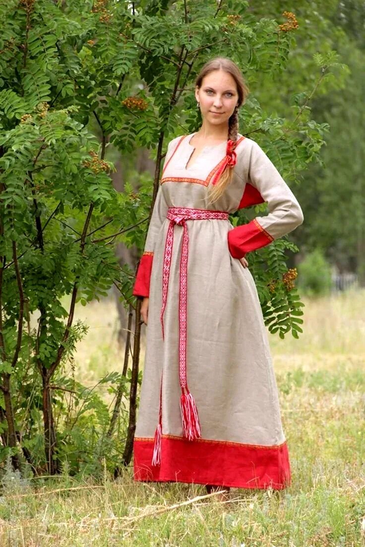 Одежда древних девушек. Косоклинный сарафан старообрядцев. армяк одежда в древней руси. одежда славян древней руси рубаха. мода этно славянский стиль.