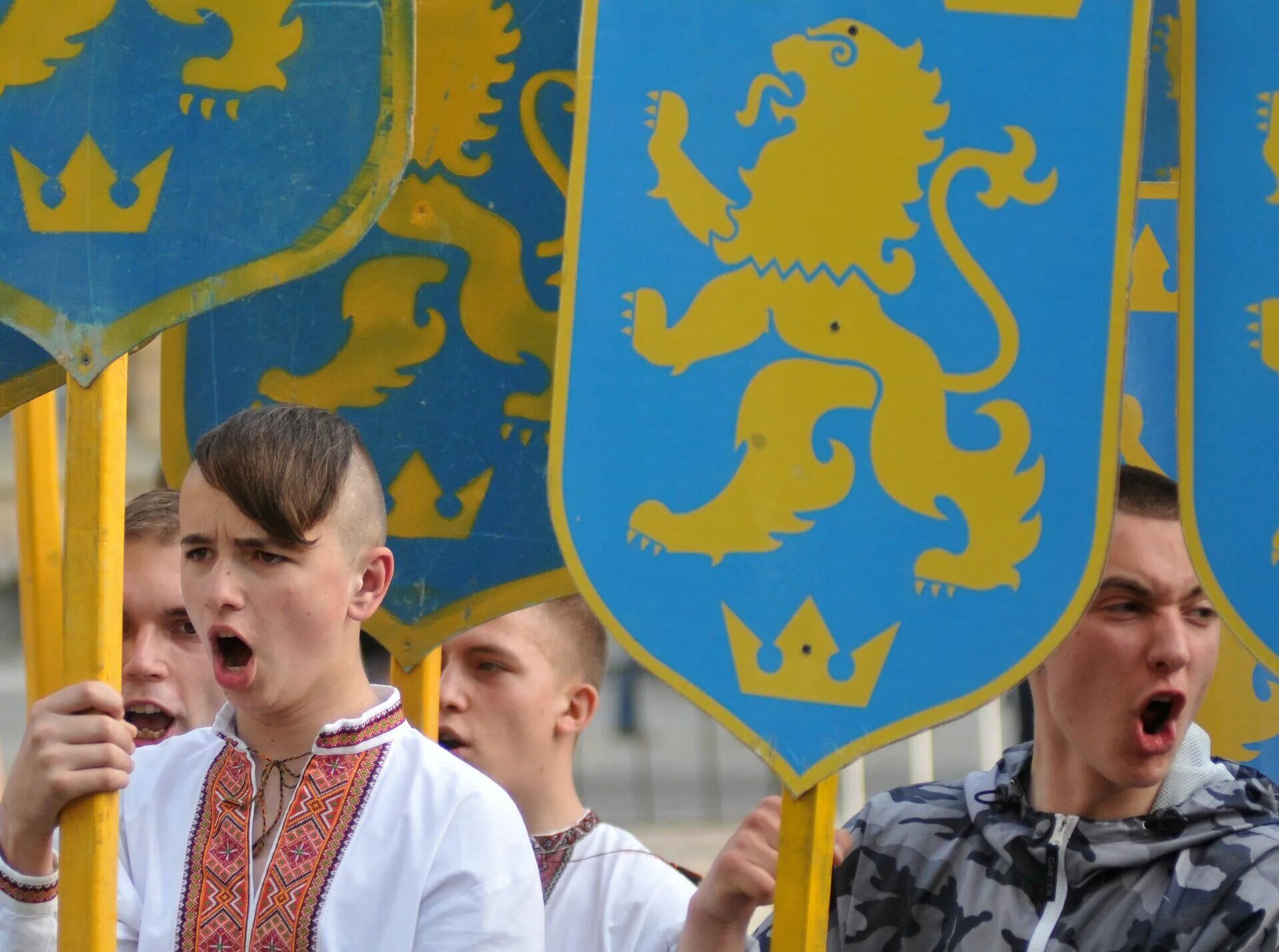 Сс галичина в канаде. Галичина. Марш дивизии СС Галичина в Киеве 2021. SS Галичина Украина. Марш в Украине в честь СС Галичина.