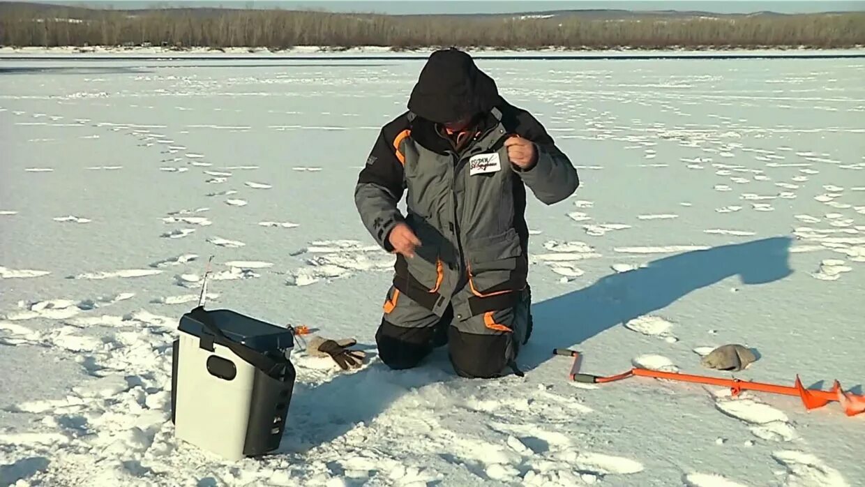 Зимняя ловля видео. Зимняя рыбалка на судака. Зимняя рыбалка видео. Рыбалка зимой видео.