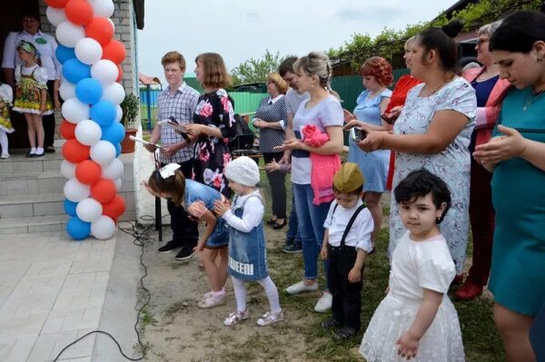 Дом в чернянке. Новоречье белгородская область. Красная яруга дома. Красная яруга белгородская область. Недвижимость в красной яруге светлая.