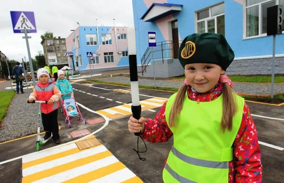 Дорожное движение. Безопасность дорожного движения. ПДД для детей. Дети на дороге. Q д д т