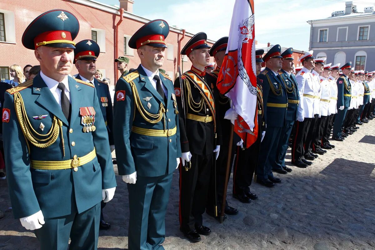 Военные кадетские корпуса россии. Санкт-Петербургский кадетский военный корпус. Кадетский корпус ВИФК. Санкт-Петербургский кадетский военный корпус эмблема. Кадетский корпус вручение аттестата.