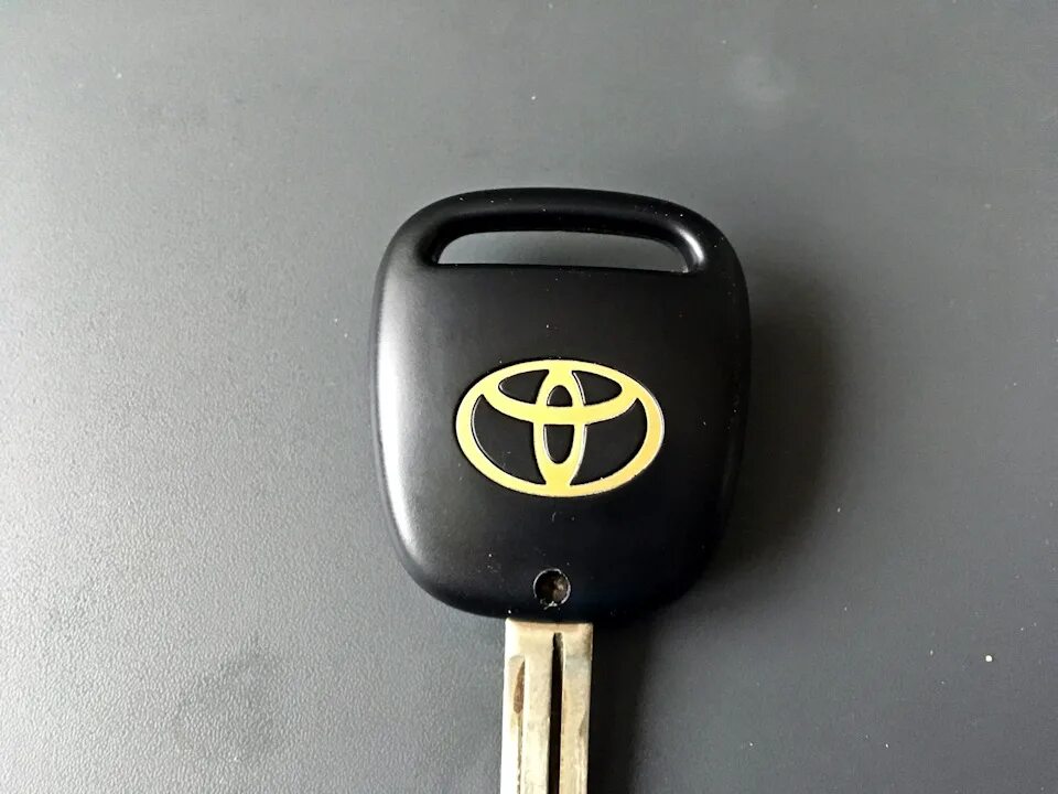 Масляный ключ тойота. Ключ Тойота Чайзер 100. Ключ Toyota Chaser 100. Ключ зажигания Toyota Chaser.