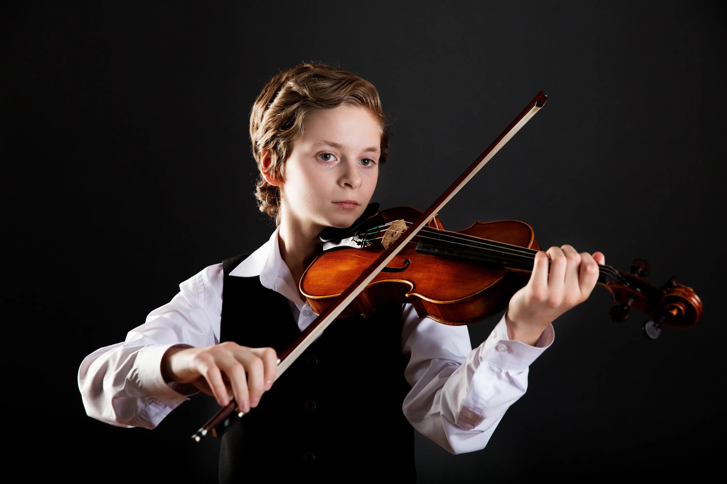 Музыкальные инструменты для детей. Конкурс молодых скрипачей. Yuniy skripach. Скрипач. Младше скрипка.