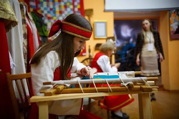 Белгородский музей народной культуры. Александровский центр ремесел. Центр ремесленников. Мук центр ремесел и туризма белозерск. Центр ремесел ижевск.