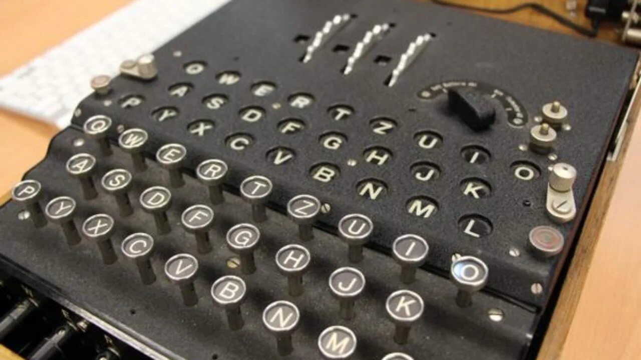 Энигма стоит. Dota 2 энигма 2016. Энигма дота персонаж. Red шифровальная машина. Энигма дота 2 скрин.