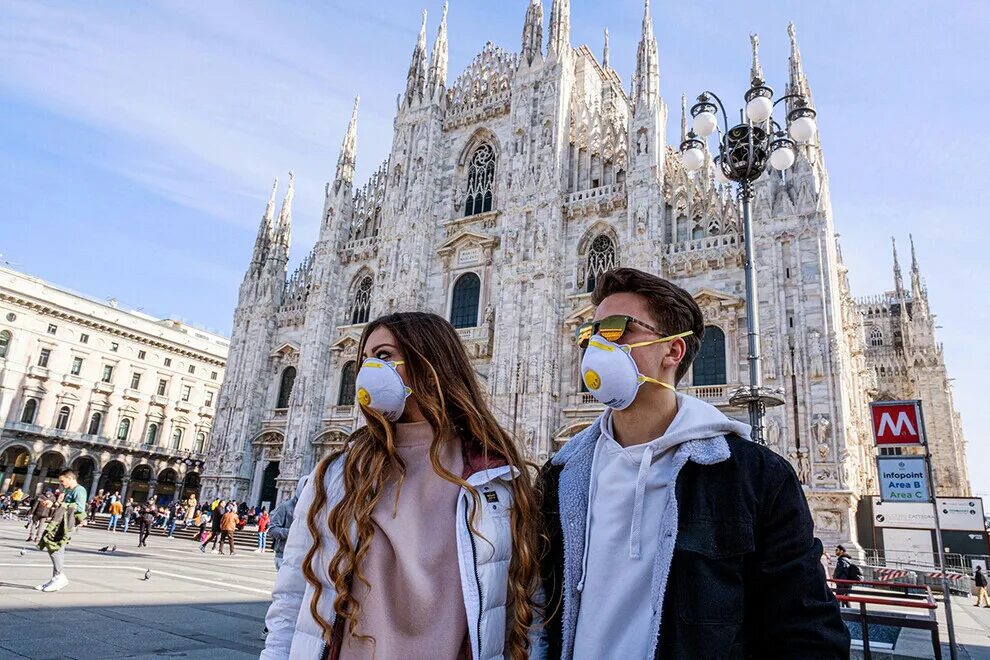 Ковид 19 в Италии. Туристы в Европе. Европа люди в масках. Италия люди в масках.