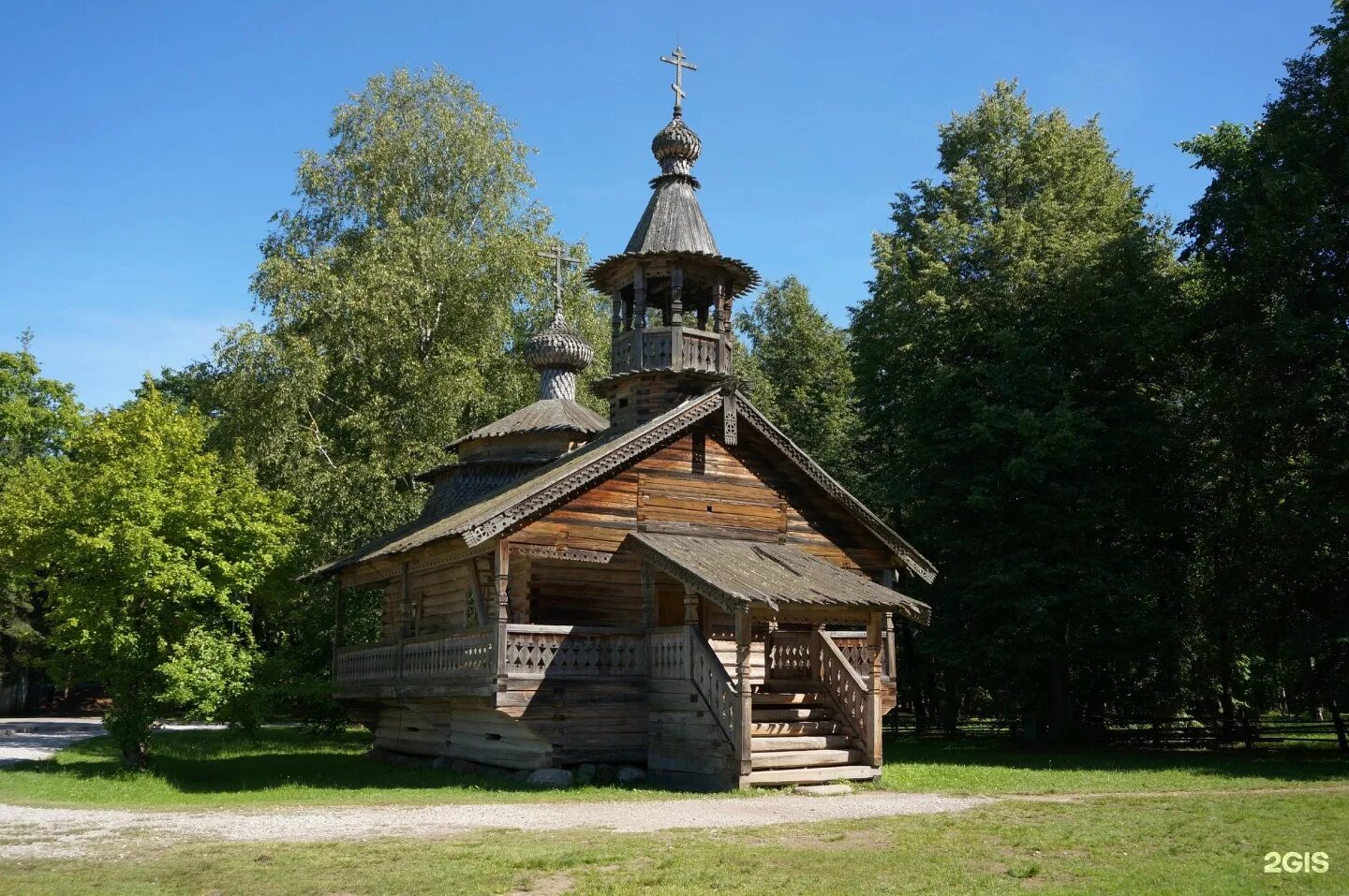 Музей народного деревянного зодчества витославлицы великий. Музей Витославлицы Великий Новгород. Великий Новгород музей деревянного зодчества. Витославлицы музей народного деревянного зодчества. Музей деревянного зодчества Витославлицы в Великом Новгороде.