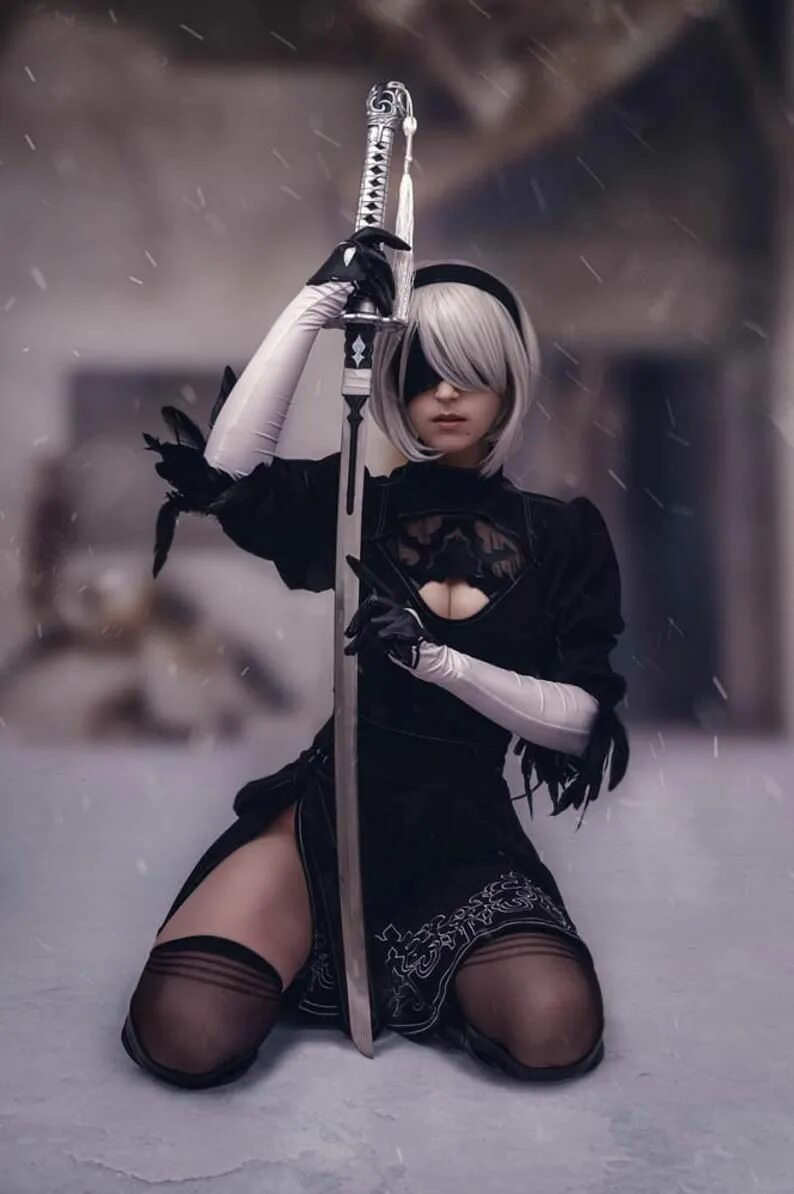 NIER Automata 2b косплей. Косплей NIER Automata 2b парень. Йорха-2b косплей. 2b NIER Automata Cosplay ахегао.