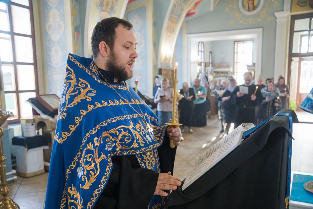 великий пост суббота родительская богослужения. суббота акафиста похвала пресвятой богородицы служба. накануне субботы. накануне субботы. суббота акафиста фото.