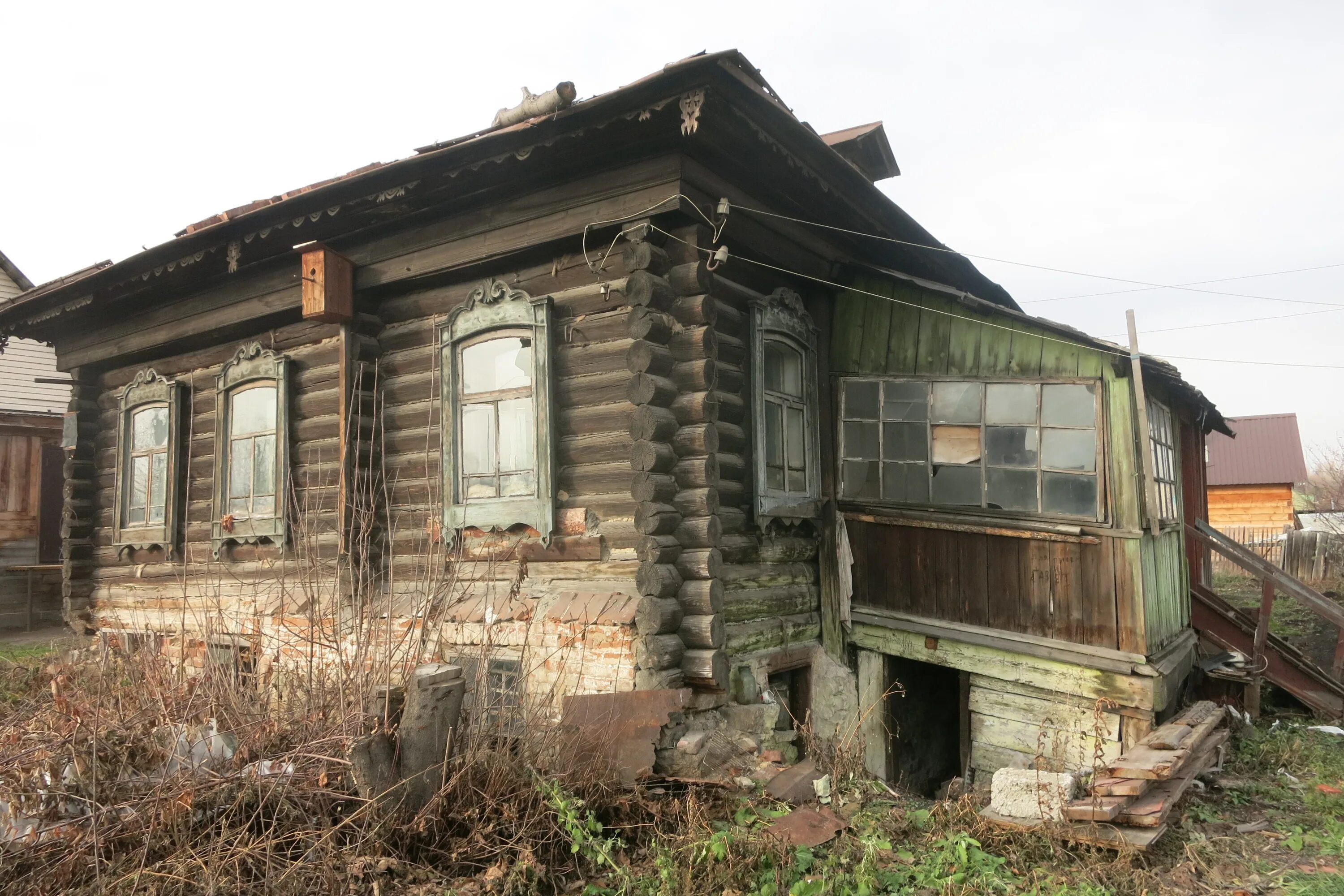 дома в которых жили люди 50 лет назад. старый деревянный дом. деревенский дом 50 лет назад. деревенский дом 50 лет назад. интерьер 50-х годов.