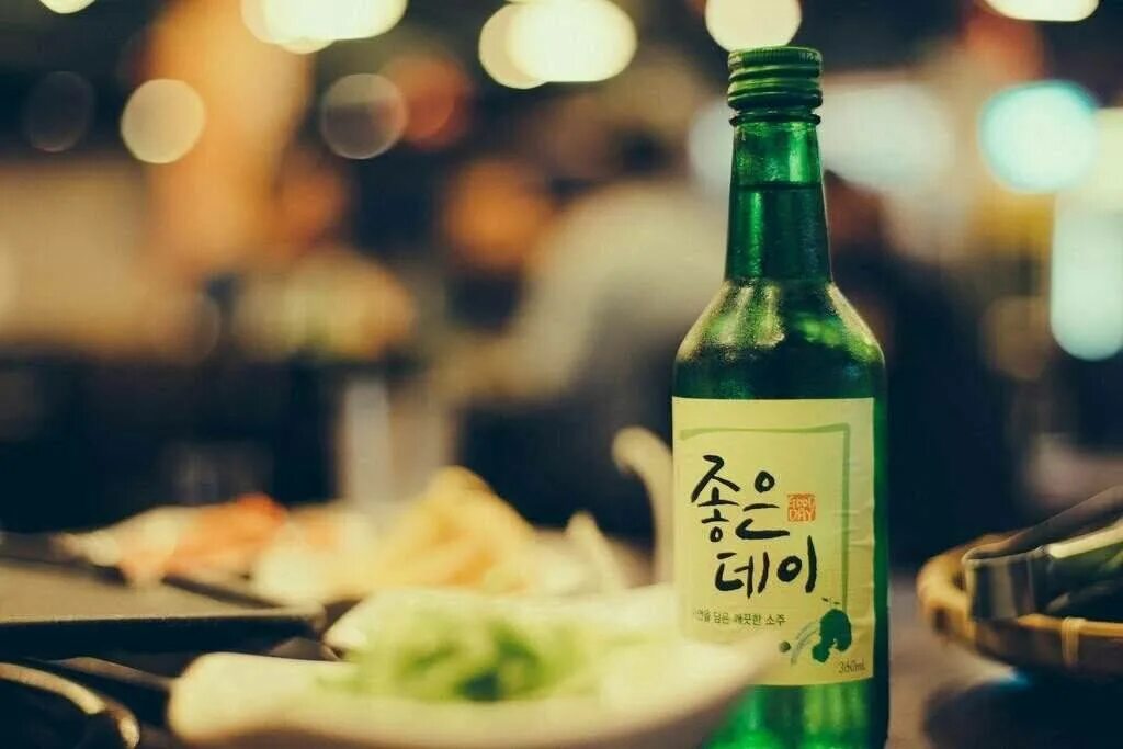 Южная Корея соджу. Соджу корейская. Корейский напиток соджу. Соджи напиток как пить