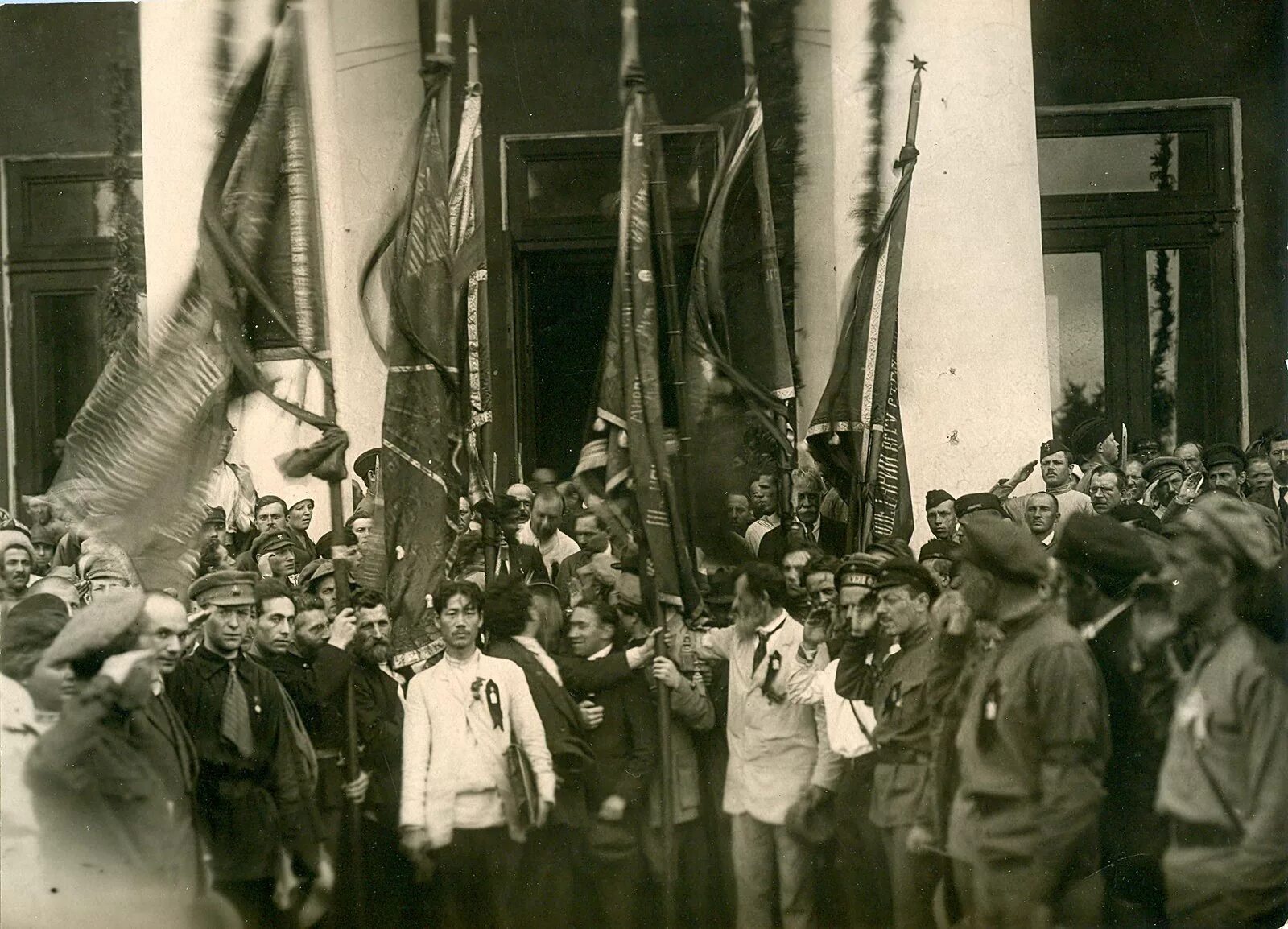 Картина второй съезд коминтерна. Ii интернационала конгрессы. 3-й конгресс коминтерна. Ленин конгресс коминтерна 1920. Исаак бродский 2 конгресс коминтерна.