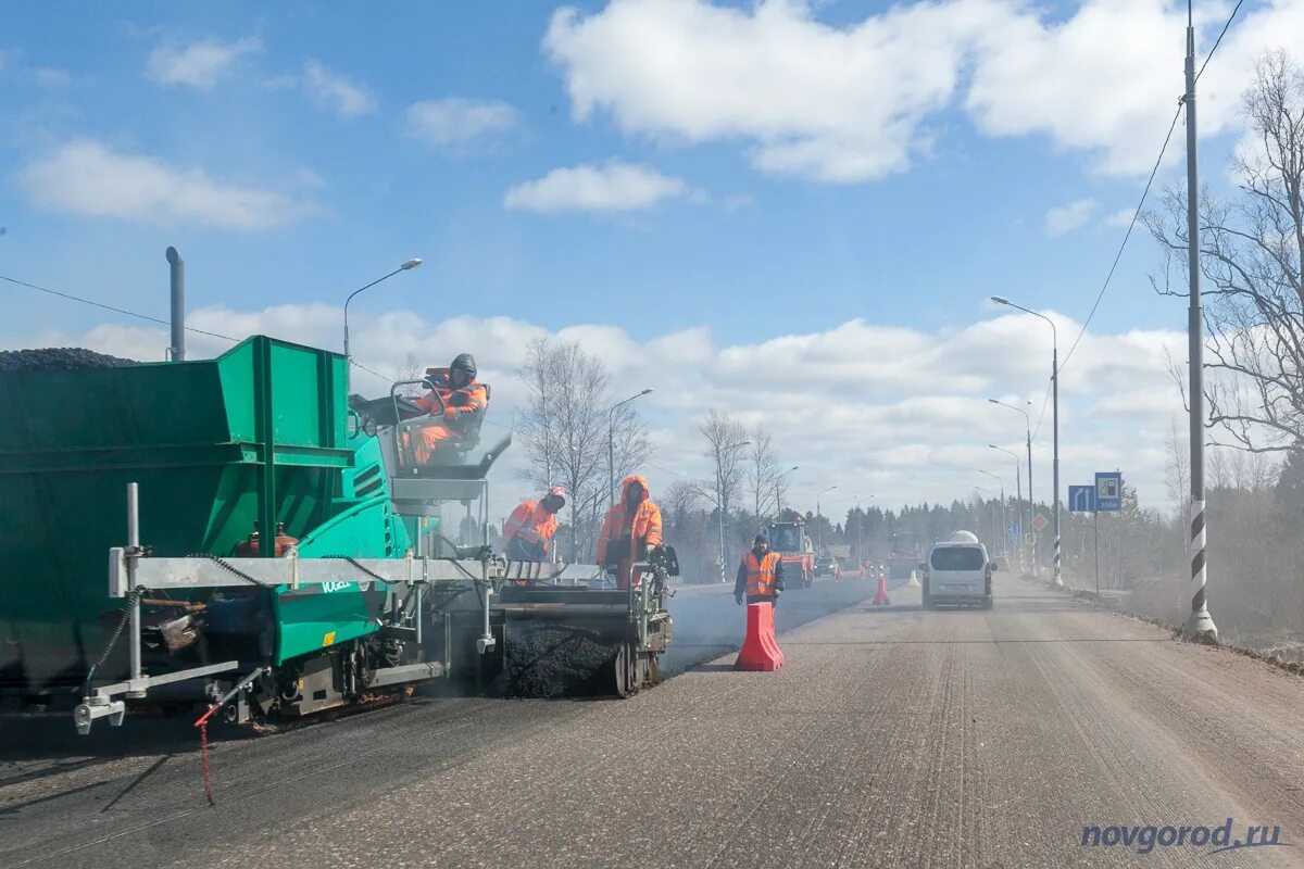 Пескоотделительная машина в Новгородской области. Ремонт м10 в Новгородской области. Закрытие дорог в новгородской области