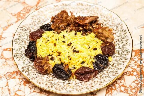 Азербайджанский плов с курицей и сухофруктами