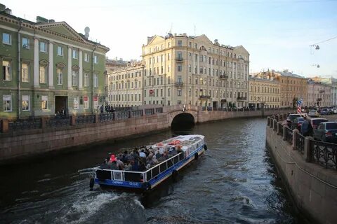 Почему назвали река мойка
