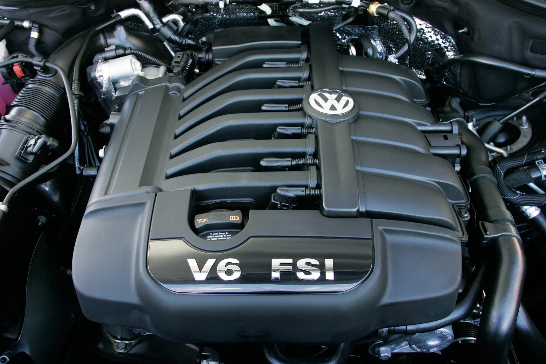 Туарег сколько литров. VW Touareg 3.6 v6 FSI мотор. Мотор 3.2 v6 Фольксваген Туарег. Двигатель 3 6 Фольксваген Туарег. VW Touareg 3.2 v6 FSI мотор.